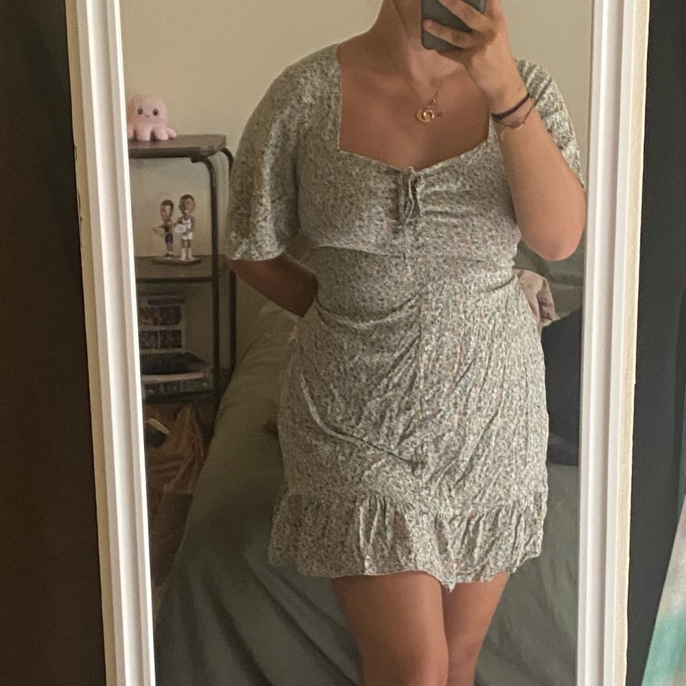 GREEN DRESS